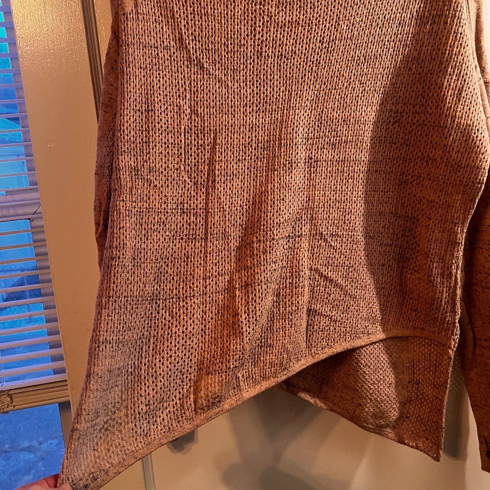 CHASER organic Cotton open knit top. Size M